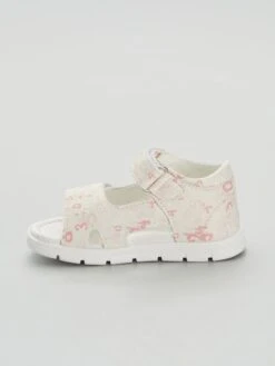 Sandales Fermées à Scratchs Motif Chiffré -Kiabi sandales fermees a scratchs motif chiffre blanc ale28 1 frb4