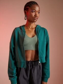 Sweat à Capuche Crop Top -Kiabi sweat a capuche crop top vert fonce zk554 10 frb6 1