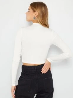 T-shirt En Maille Côtelée Avec Ouverture Fantaisie -Kiabi t shirt en maille cotelee avec ouverture fantaisie blanc adz99 1 frb4