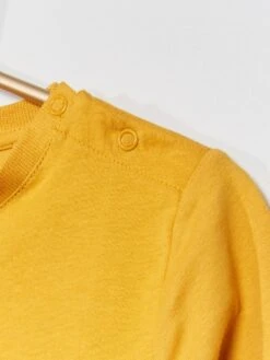 T-shirt Facile à Enfiler 'Jurassic World' -Kiabi t shirt facile a enfiler jurassic world jaune zf064 1 frb7 1