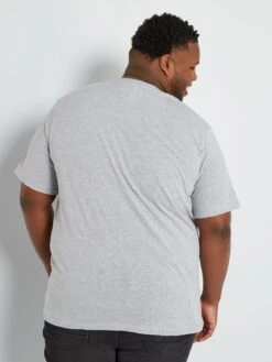 T-shirt 'One Piece' En Jersey à Col Rond -Kiabi t shirt one piece en jersey a col rond gris chine abb18 1 frb4 1