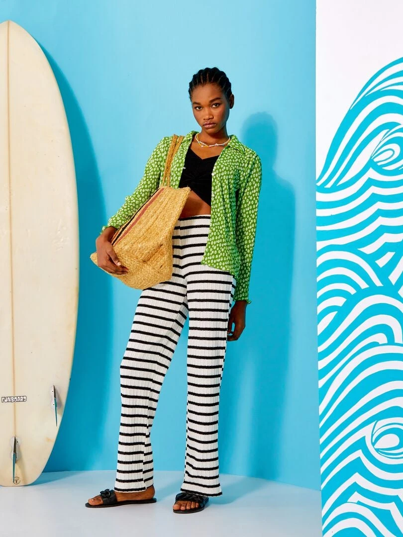 Tee-shirt Crop Top Avec Twist Devant 4 Tee-shirt Crop Top Avec Twist Devant – Image 2